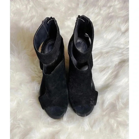 Black Deena & Ozzie Wedge Heels - Picture 3 of 8